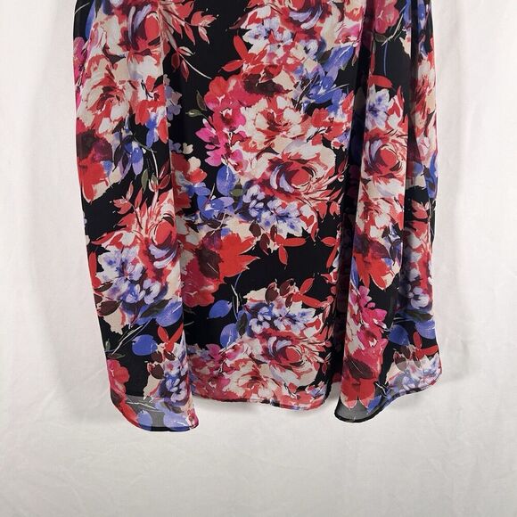 Torrid Sophie Blouse Women's 1 1X Black Red Floral Vneck Sleeveless Tank Top - Picture 3 of 9